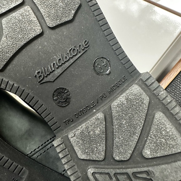 Women’s Blundstone Rustic Black 1308 Chelsea Boots - Picture 8 of 14